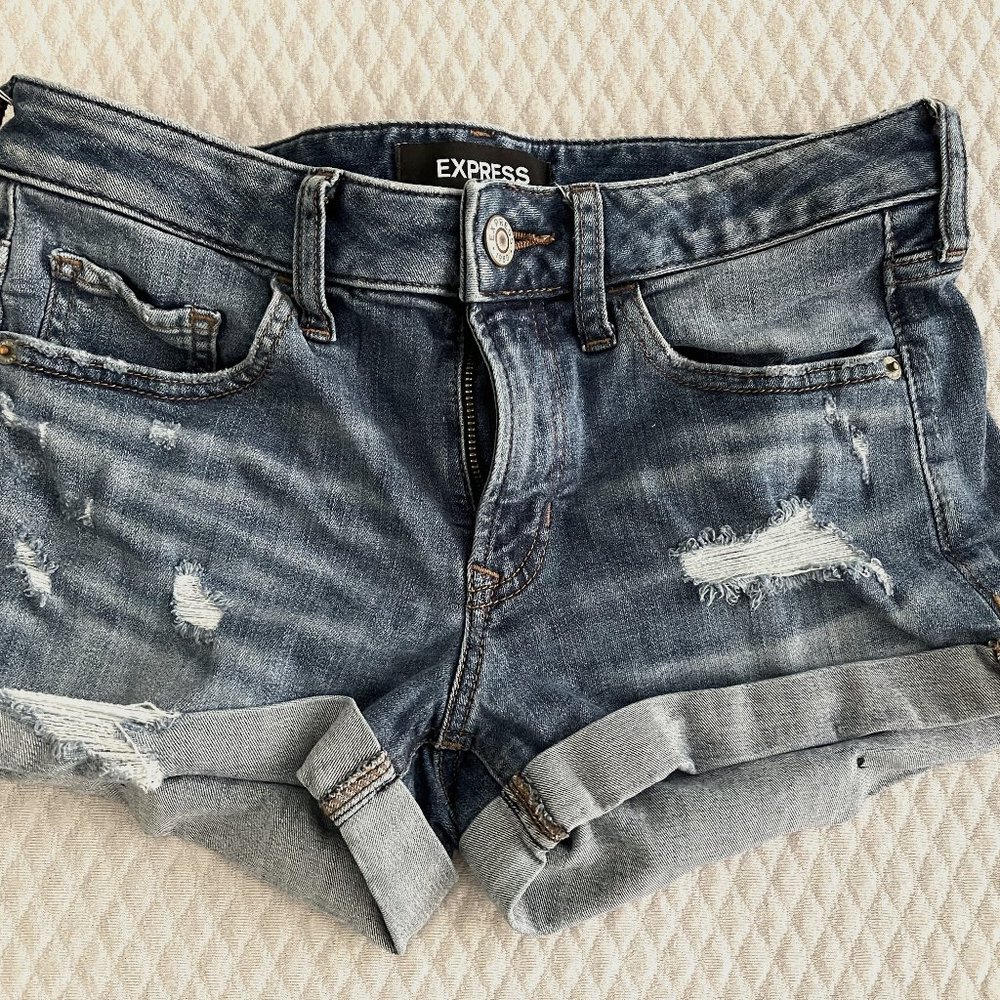 Distressed low rise express denim shorts
